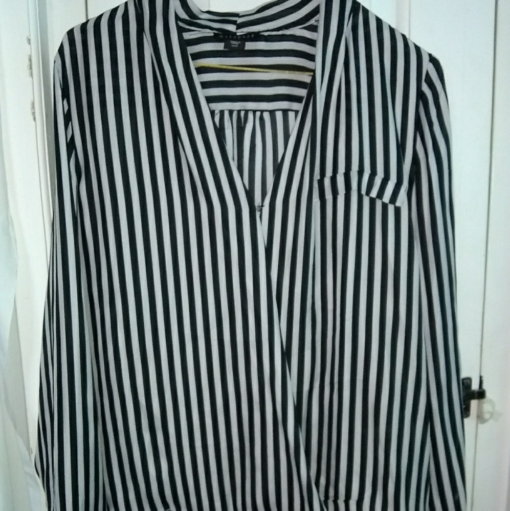 Sheer Blouse w/1 button closure